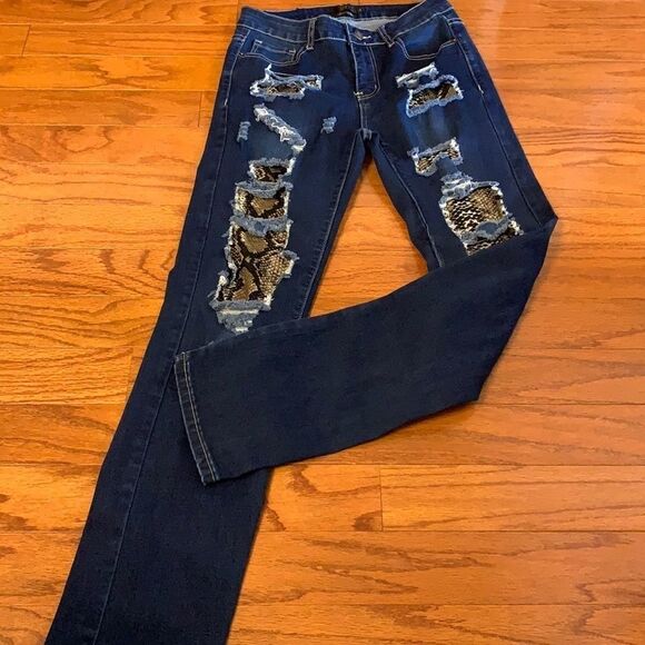 NWOT size 6 jeans - Picture 1 of 10